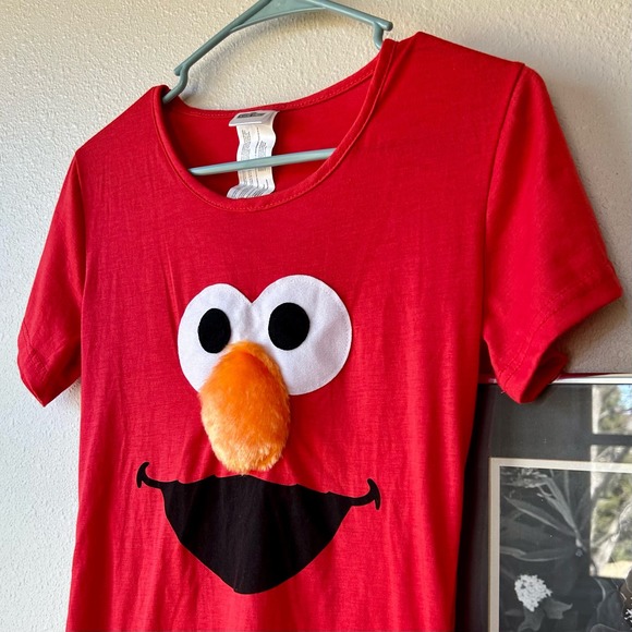 Sesame Street Red Elmo Short Sleeve Tee - Picture 7 of 10